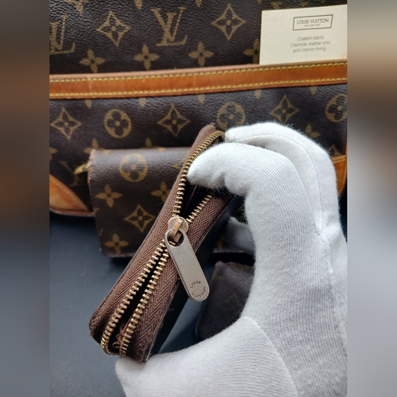 🏷 AS-IS Louis Vuitton Wallet Lot – Monogram Canvas – Parts or Repair - Picture 6 of 17